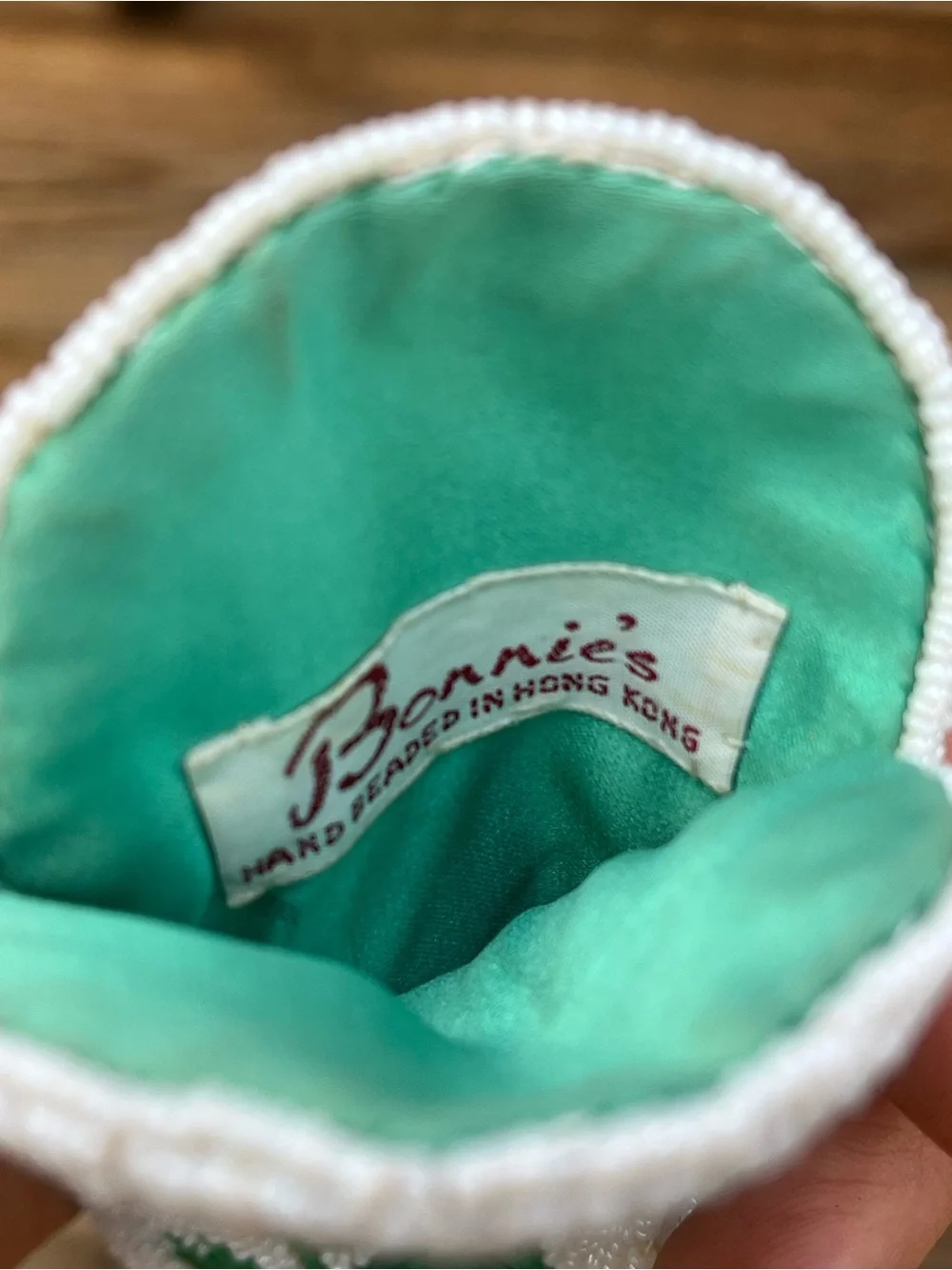VINTAGE | Bonnie’s Beaded White Floral Eyeglass Case Green Rose Motif Hong Kong
